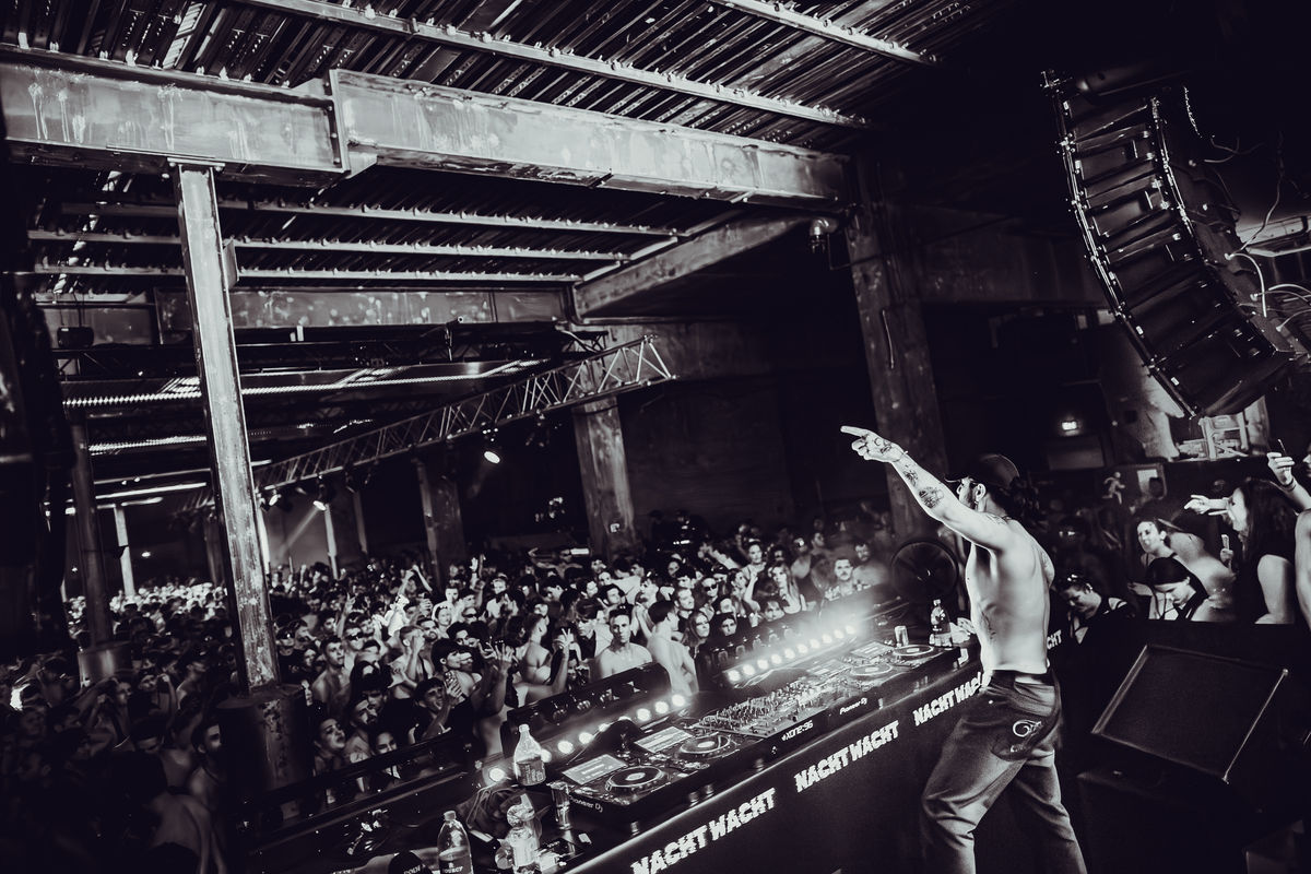 Loading... just a sec